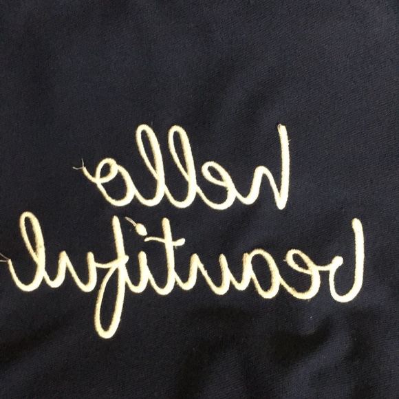 ISAAC MIZRAHI Embroidered Beautifully Long Line Buttery Soft Graphic Top - Picture 11 of 16